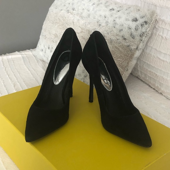 Browns Wishbone Collection Pumps - Picture 1 of 4